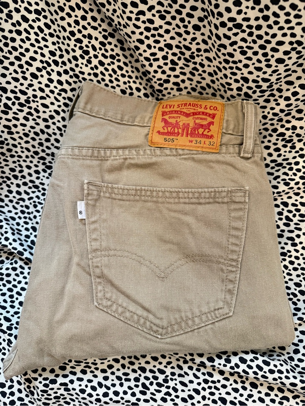 Levi's Straight Men's Jeans in Khaki
